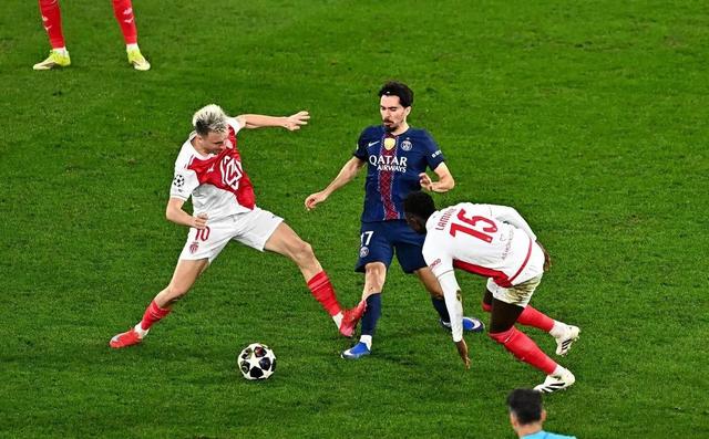 多米体育官网-摩纳哥门将神勇扑救,保住球门不失败